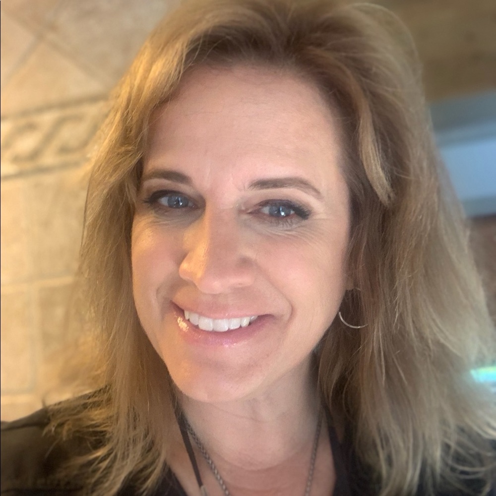 Meet your Posher, Holly